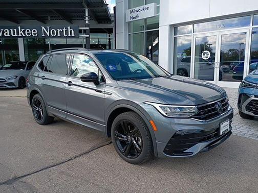 Platinum Gray Metallic 2023 Volkswagen Tiguan 2.0T SE R-Line Black 4MOTION