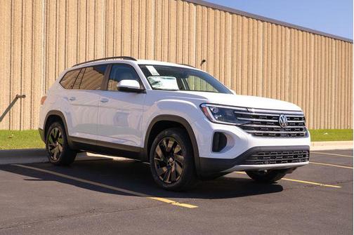 2025 Volkswagen Atlas 2.0T SE w/Technology 4MOTION
