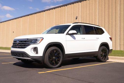 2025 Volkswagen Atlas 2.0T SE w/Technology 4MOTION