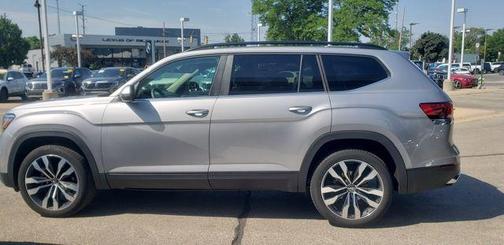 2022 Volkswagen Atlas 3.6L SE w/Technology