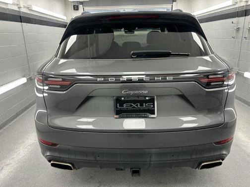 2023 Porsche Cayenne Platinum Edition