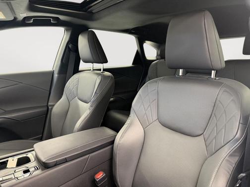 Nori Green Pearl 2023 Lexus RX 350h Premium