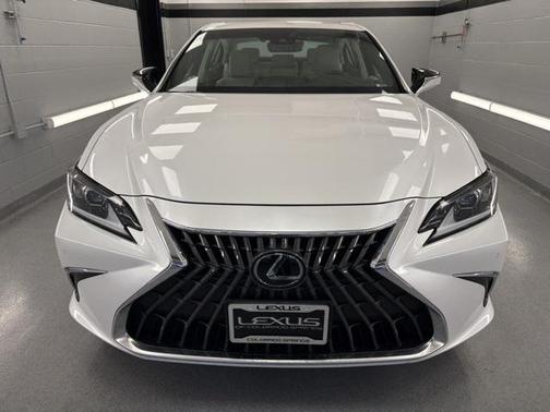 2024 Lexus ES 250 Base
