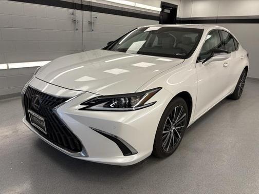 2024 Lexus ES 250 Base