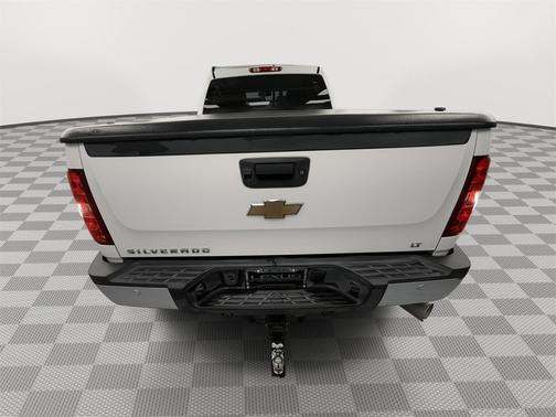 Summit White 2011 Chevrolet Silverado 2500 LT