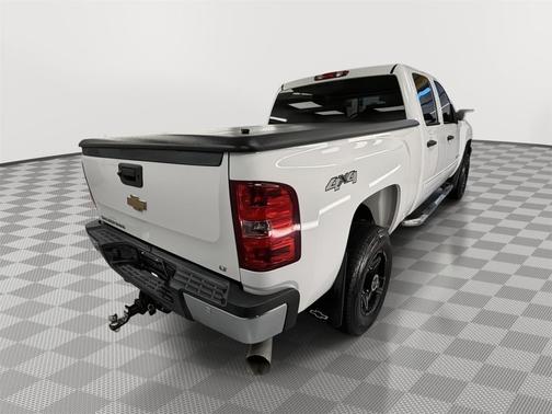 Summit White 2011 Chevrolet Silverado 2500 LT