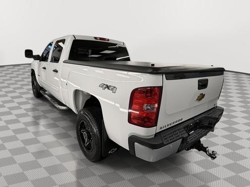 Summit White 2011 Chevrolet Silverado 2500 LT