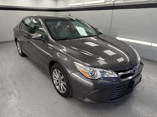2017 Toyota Camry Hybrid XLE