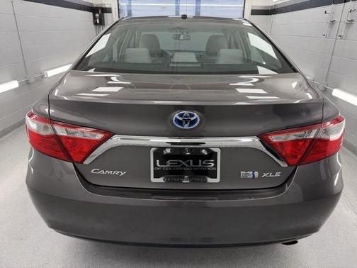2017 Toyota Camry Hybrid XLE