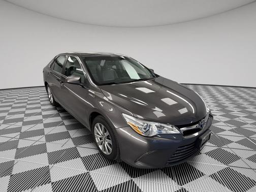 2017 Toyota Camry Hybrid XLE