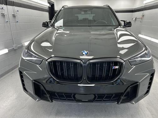 2024 BMW X5 M60i