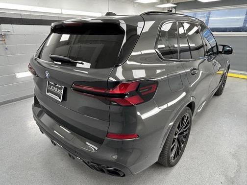 2024 BMW X5 M60i