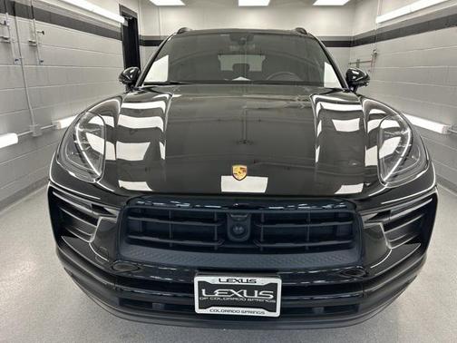 2023 Porsche Macan Base