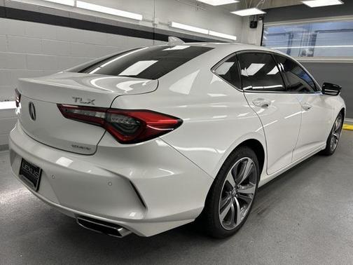 2022 Acura TLX Advance