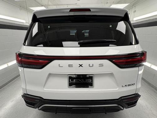 2022 Lexus LX 600 F SPORT