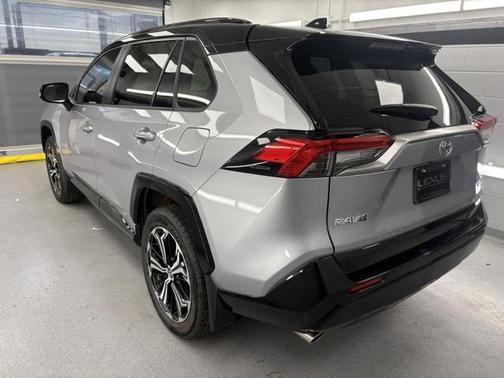 2025 Toyota RAV4 Hybrid SE