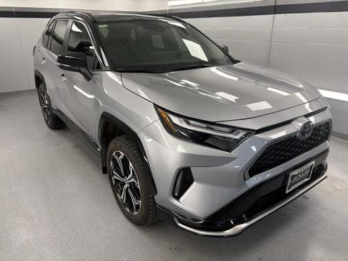 2025 Toyota RAV4 Hybrid SE