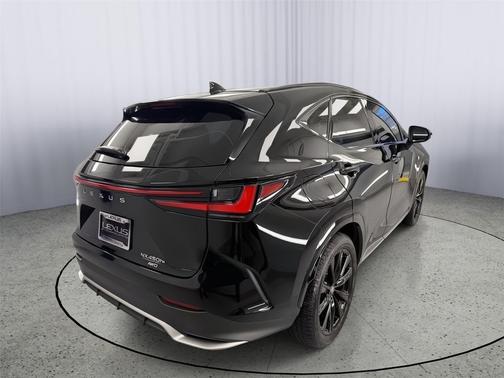 2025 Lexus NX 450h+ F SPORT Handling