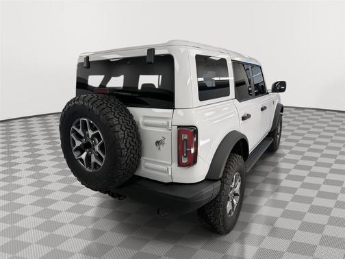 OXFORD WHITE 2025 Ford Bronco Badlands