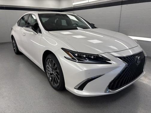 2025 Lexus ES 300h Luxury