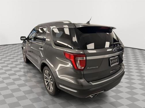 MAGNETIC METALLIC 2018 Ford Explorer Platinum