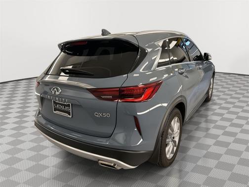 2022 INFINITI QX50 LUXE AWD
