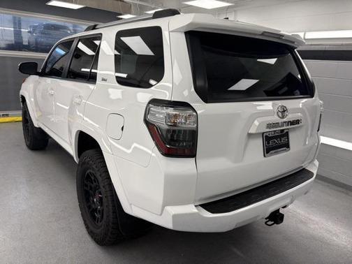 2023 Toyota 4Runner SR5 Premium
