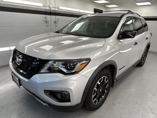 2019 Nissan Pathfinder SV