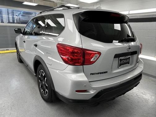 2019 Nissan Pathfinder SV
