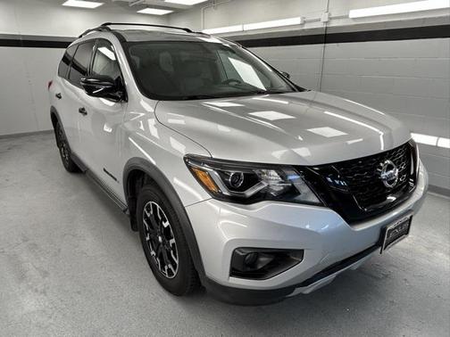 2019 Nissan Pathfinder SV