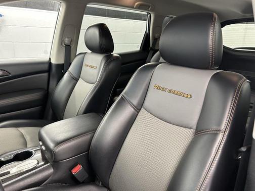 2019 Nissan Pathfinder SV