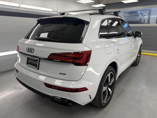 2024 Audi Q5 45 S line Prestige