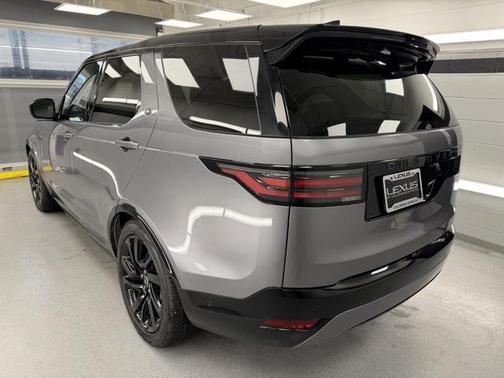 2025 Land Rover Discovery P360 Dynamic SE