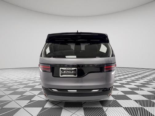 2025 Land Rover Discovery P360 Dynamic SE