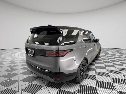 2025 Land Rover Discovery P360 Dynamic SE