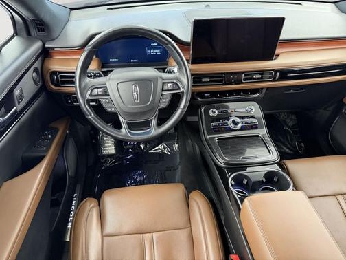 JEWEL SANDSTONE METALLIC PC 2023 Lincoln Nautilus Reserve