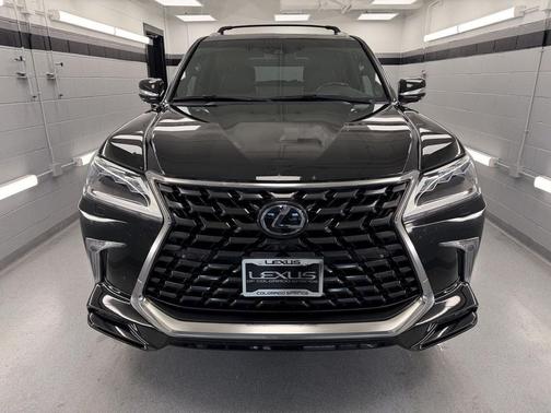 2021 Lexus LX 570 Three-Row