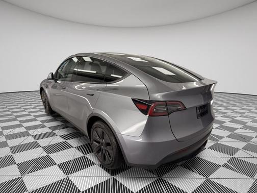 2025 Tesla Model Y Long Range Dual Motor All-Wheel Drive