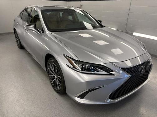 2024 Lexus ES 300h Base