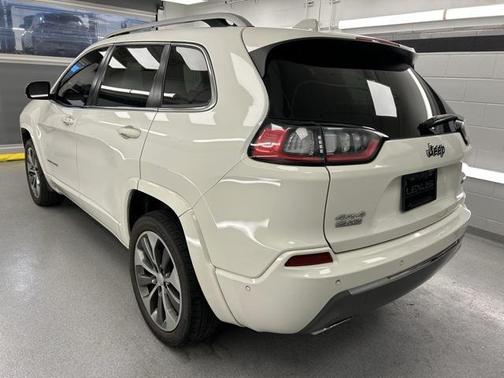 2019 Jeep Cherokee Overland