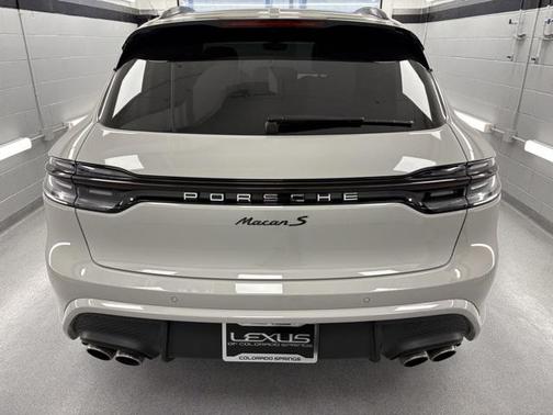 2024 Porsche Macan S