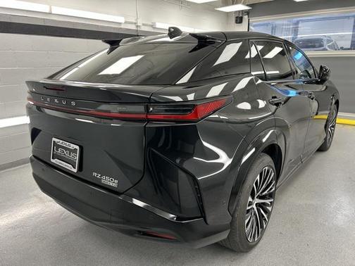 2023 Lexus RZ 450e Luxury