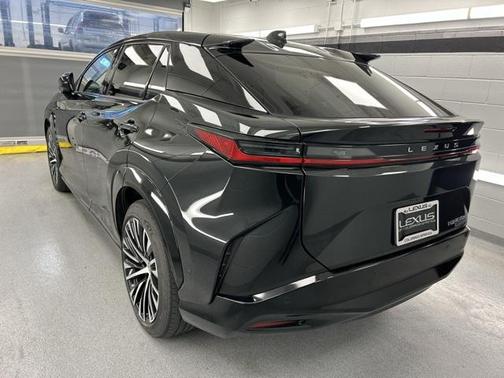 2023 Lexus RZ 450e Luxury