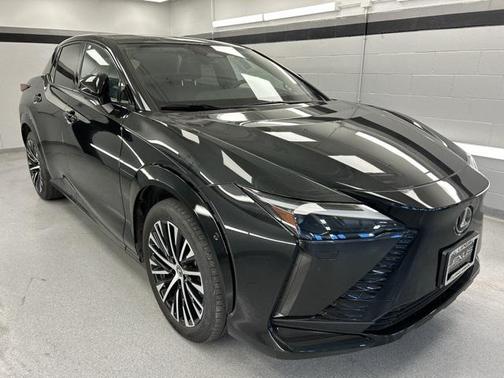 2023 Lexus RZ 450e Luxury