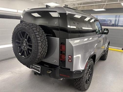 2022 Land Rover Defender 90 X-Dynamic SE