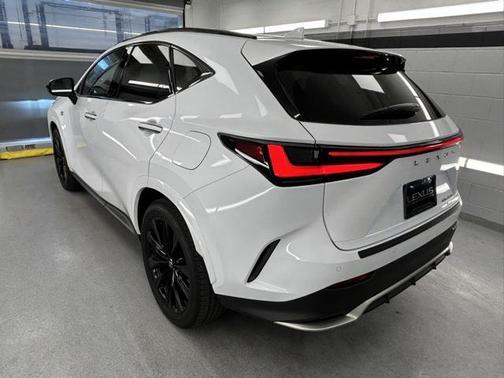 2024 Lexus NX 450h+ F SPORT Handling