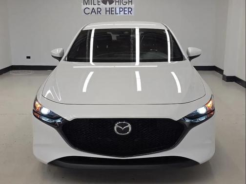 White 2019 Mazda Mazda3 FWD
