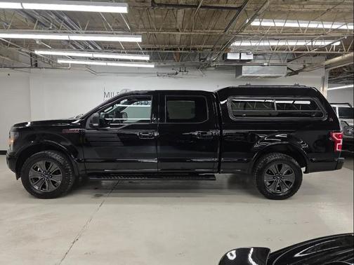 Black 2018 Ford F-150 XLT
