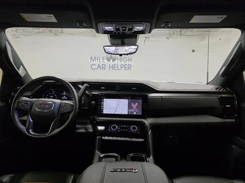 White 2024 GMC Sierra 2500 AT4