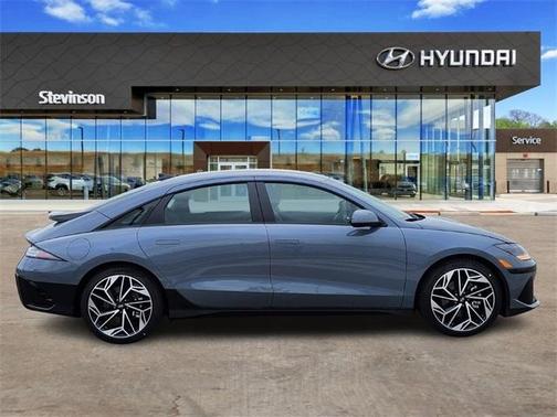 2025 Hyundai IONIQ 6 SEL